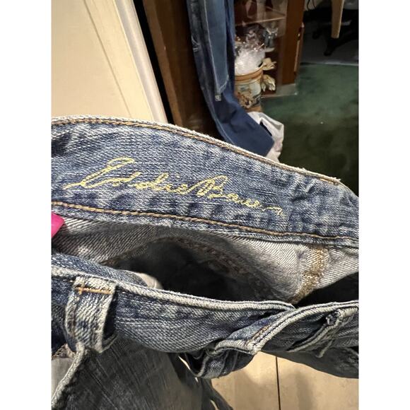 Eddie Bauer Distressed Straight Leg Jeans Sz 6 - Picture 3 of 5